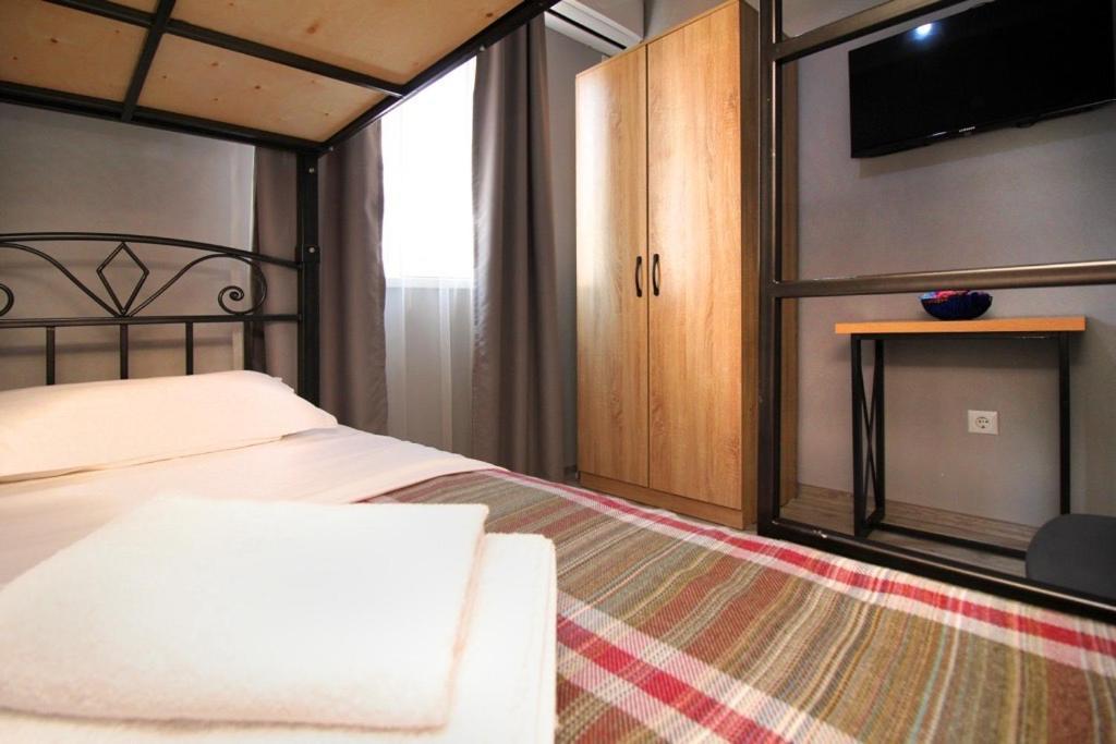 Kaznest Apart-Hotel Alma-Ata Buitenkant foto